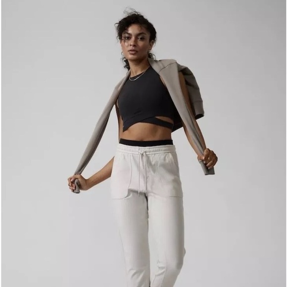 ATHLETA CONSCIOUS CUT OUT CROP D-DD - Picture 6 of 14